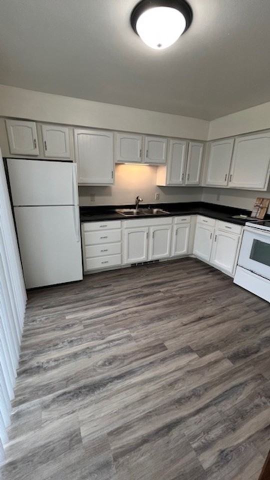 Welcome to Your New Home in Kaukauna, WI! - Photo 2 of 14