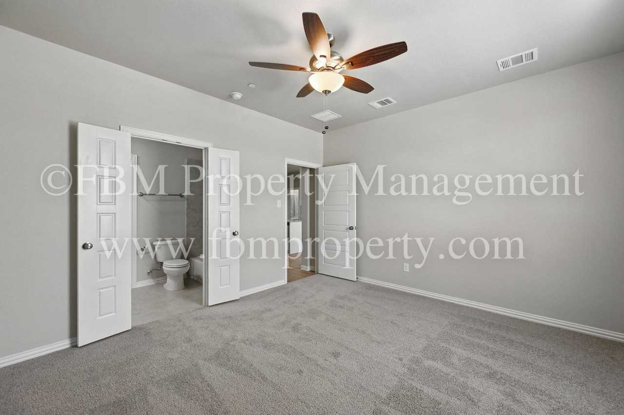 2089 Luna Dr - Photo 4 of 50