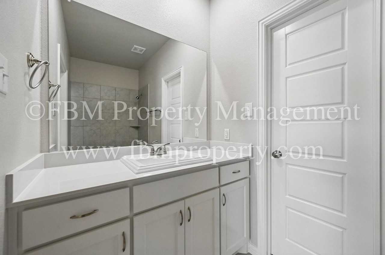 2089 Luna Dr - Photo 5 of 50