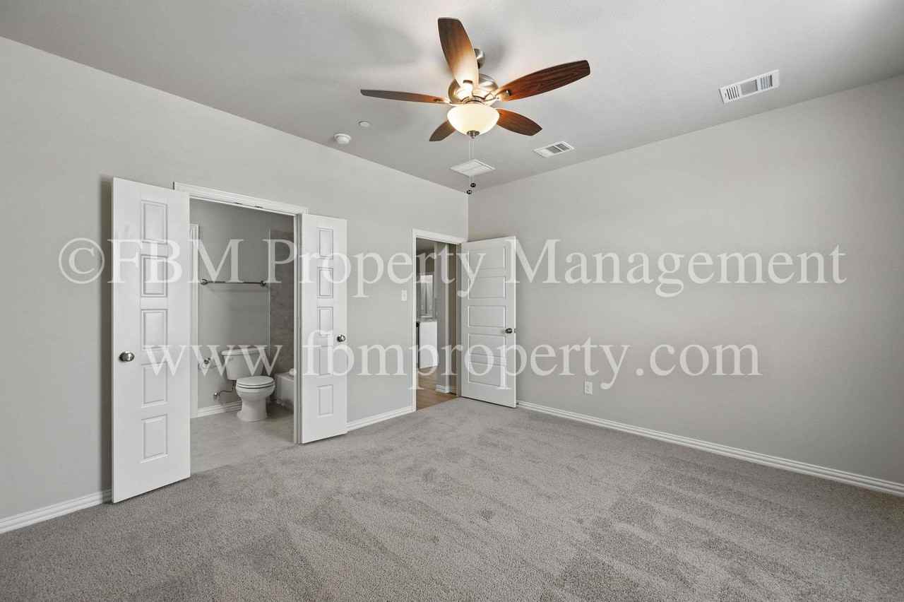 2908 Milana Dr - Photo 4 of 50