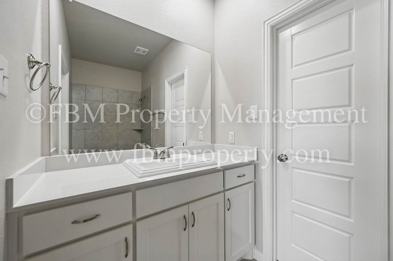 2093 Luna Dr - Photo 6 of 50