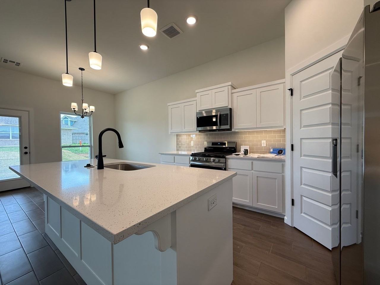 18116 Austin Ct - Photo 6 of 30