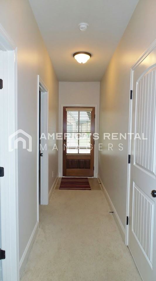 5187 Sterling Glen Dr - Photo 2 of 19