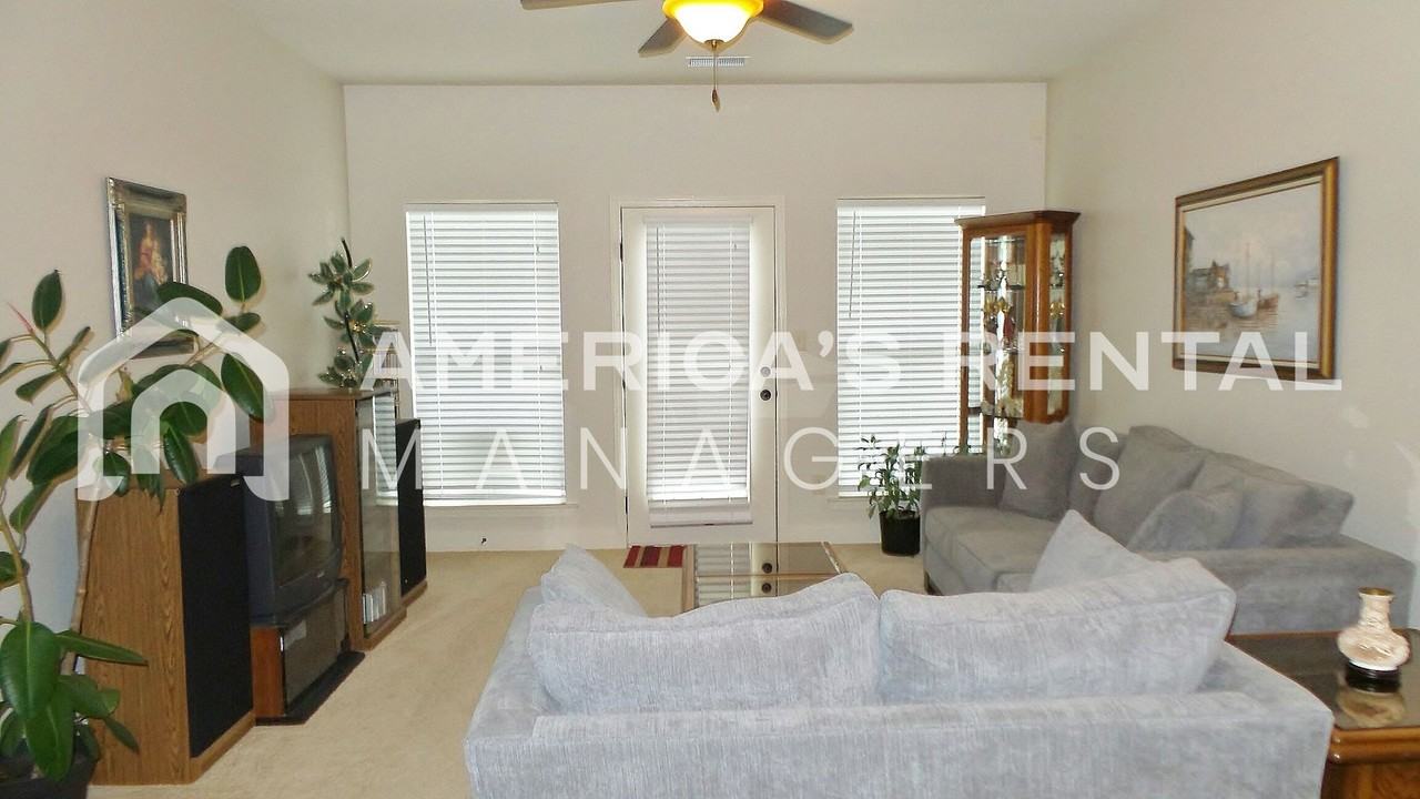 5187 Sterling Glen Dr - Photo 4 of 19