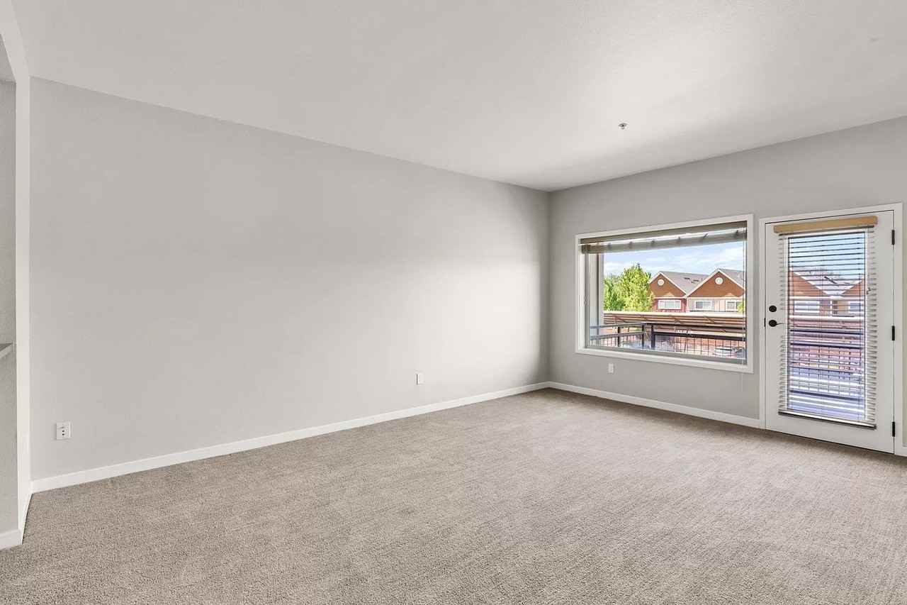 1127 Broadway St Ne #212 - Photo 4 of 11