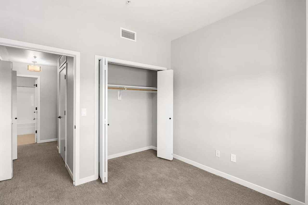 1127 Broadway St Ne #212 - Photo 6 of 11