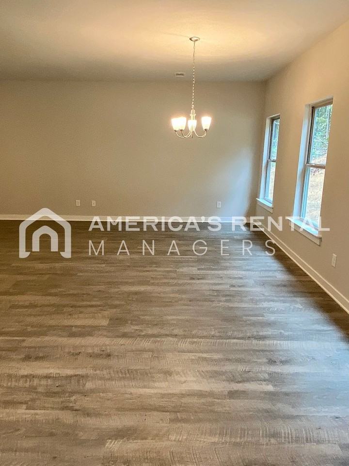 10905 Woodland Dr - Photo 6 of 17