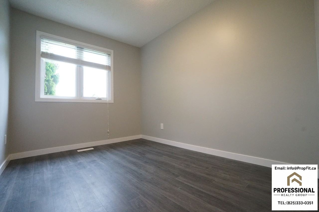 3004 79 St Nw - Photo 5 of 10