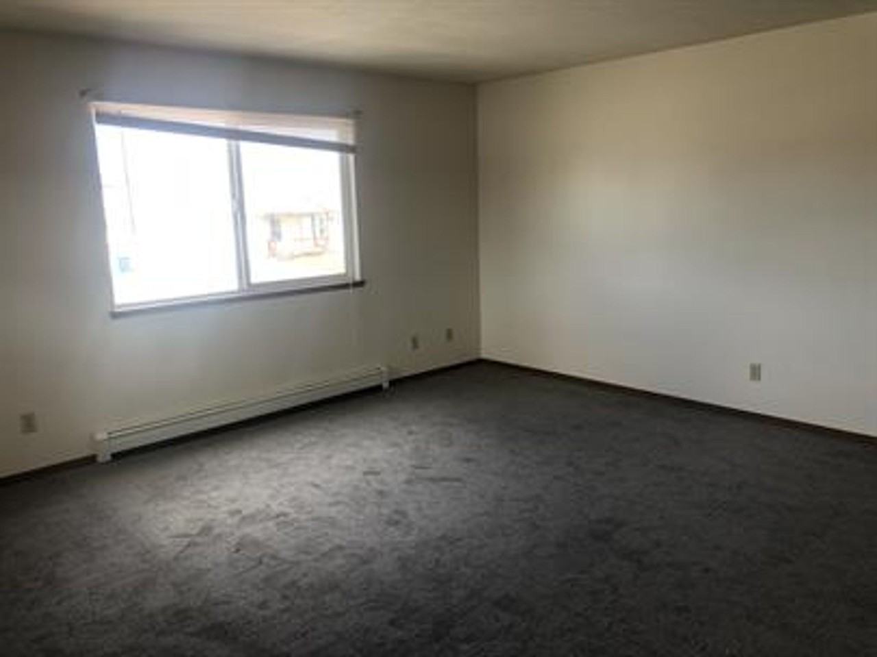 94 North Grogan Street - Photo 3 of 9