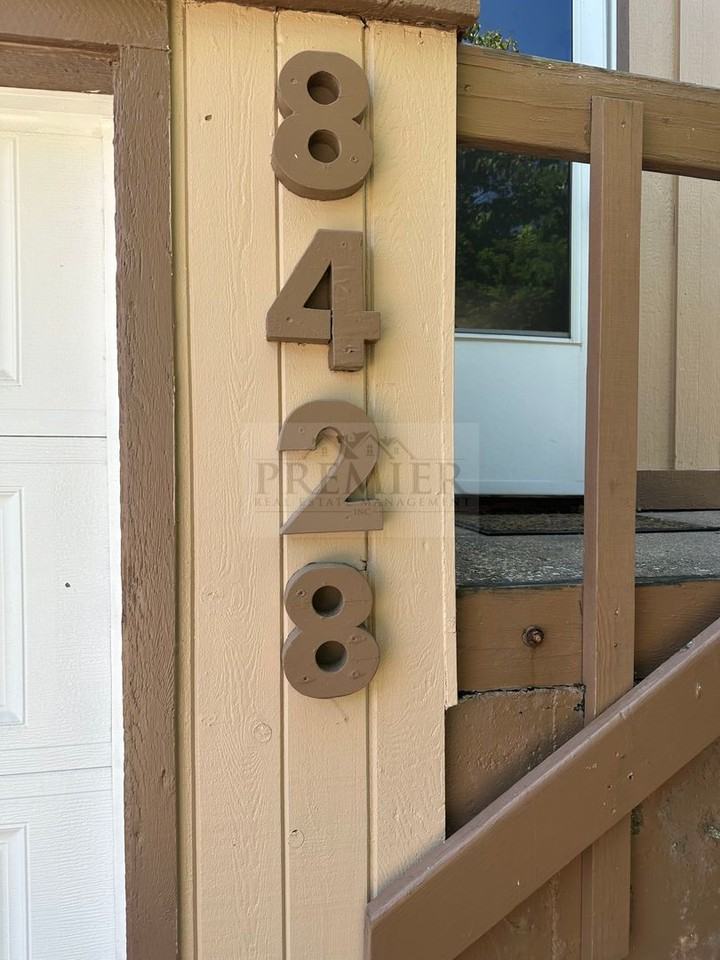8428 Lane Pl - Photo 2 of 18