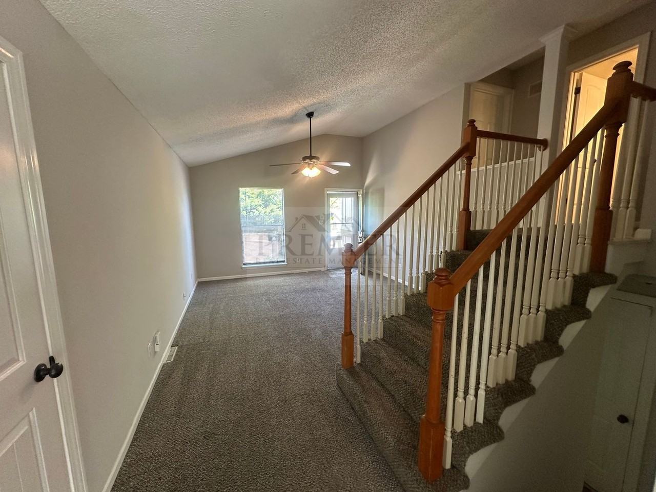 8428 Lane Pl - Photo 4 of 18