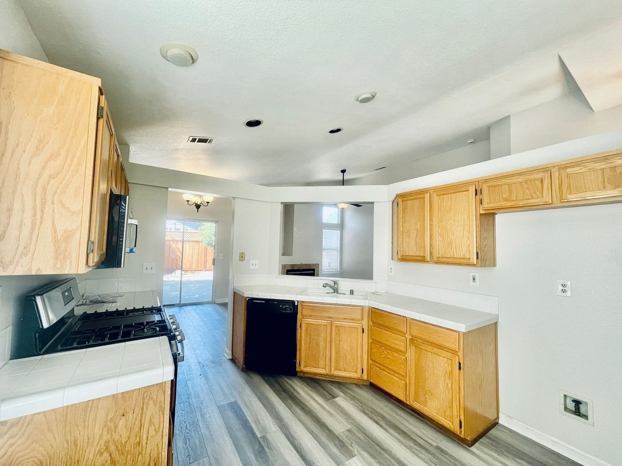 5218 Roundup Way - Photo 7 of 14