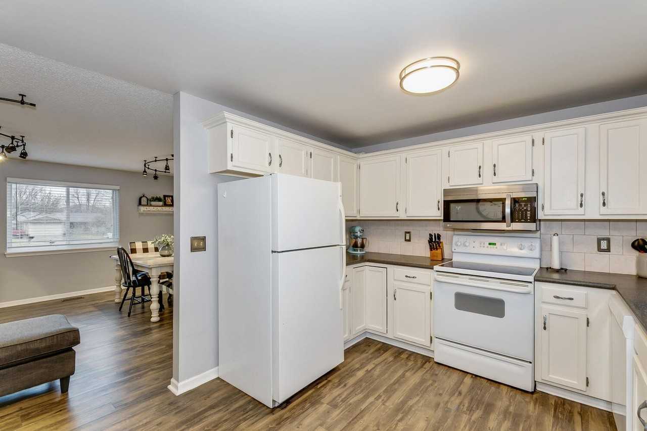 6842 E Winterberry Cir - Photo 3 of 15