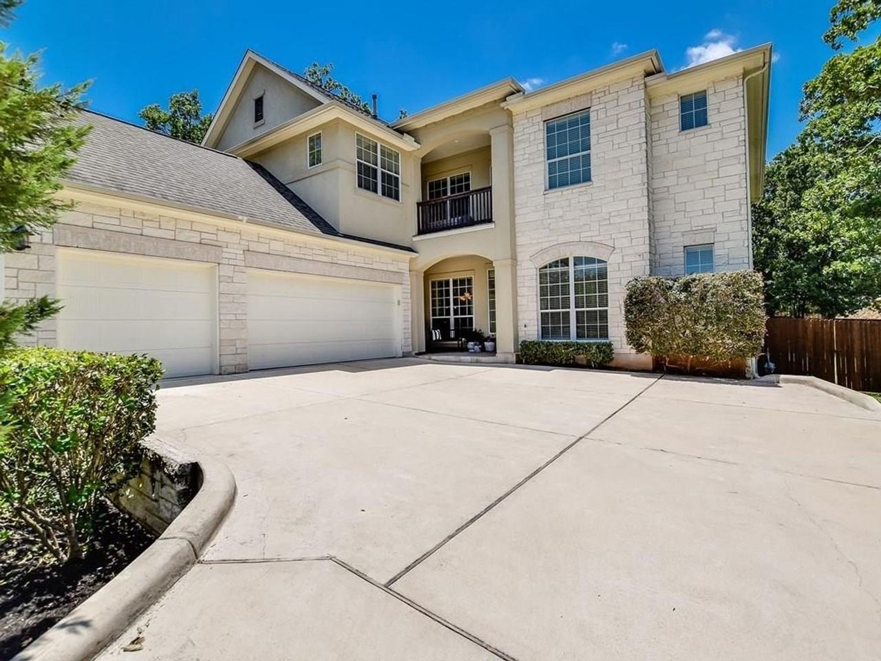 207 Crosswind Court - Photo 2 of 30