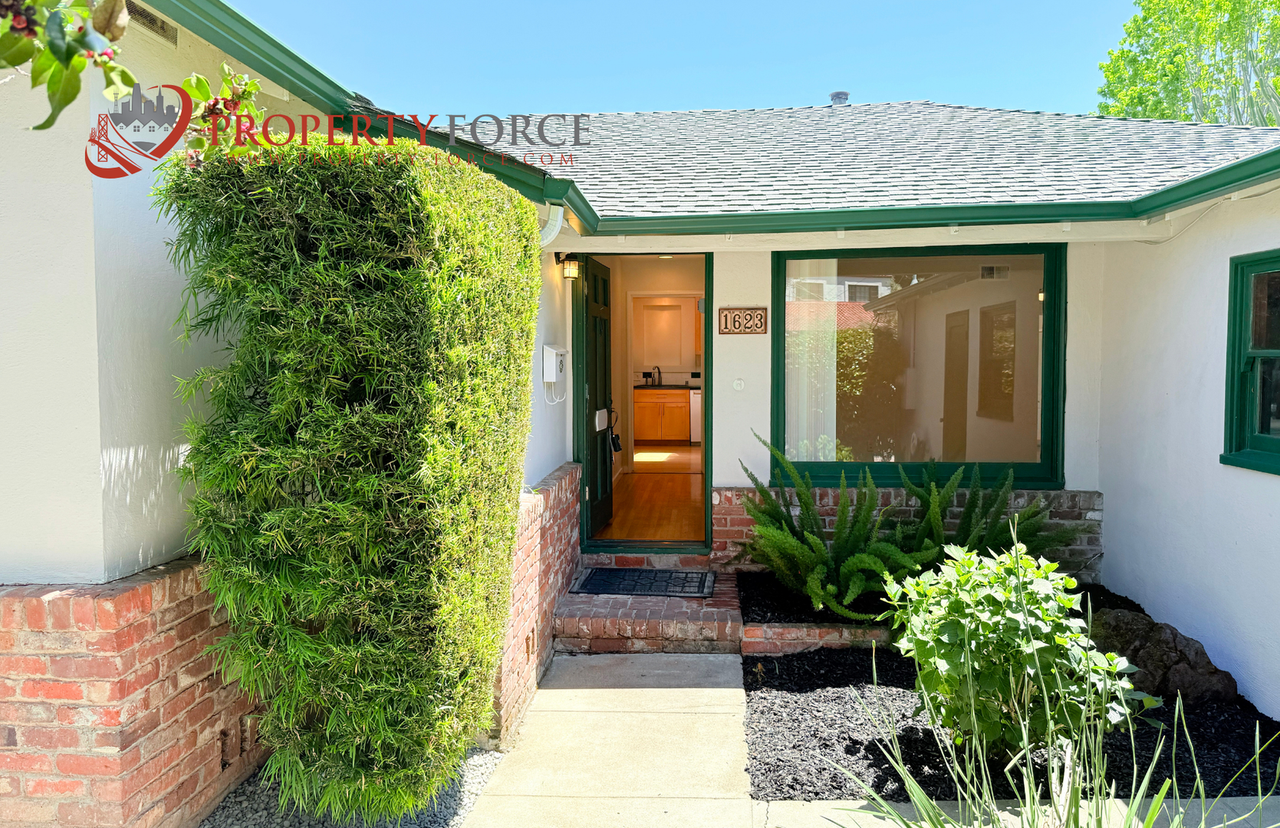 1623 Howard Ave - Photo 2 of 42