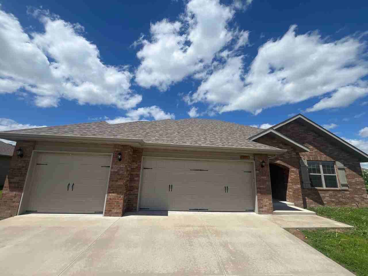 401 W Grace St - Photo 2 of 19