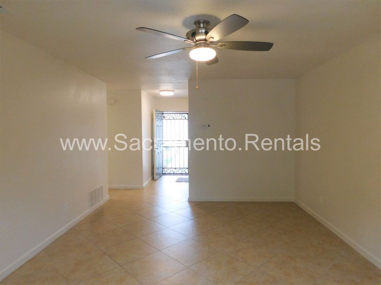 101 Kennelford Cir - Photo 3 of 23