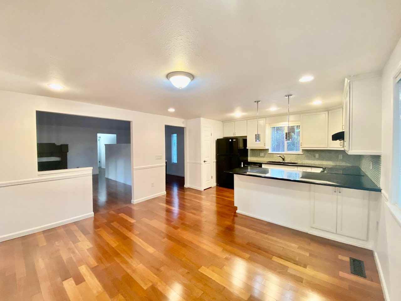 18559 58th Ave Ne - Photo 3 of 26