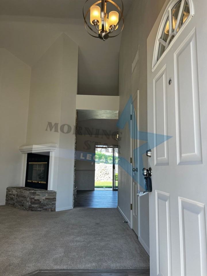 703 City View Dr - Photo 3 of 35
