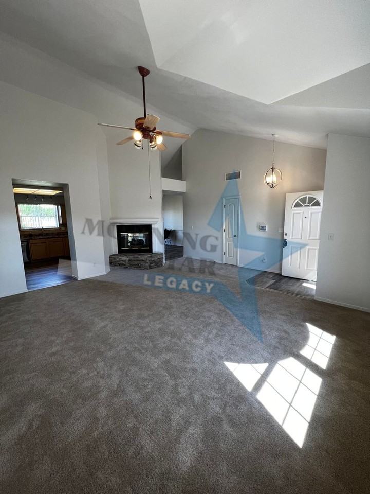 703 City View Dr - Photo 5 of 35