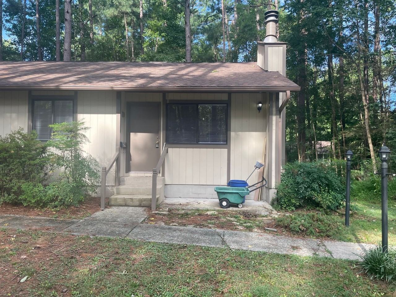 1101 W Main St - Photo 2 of 11