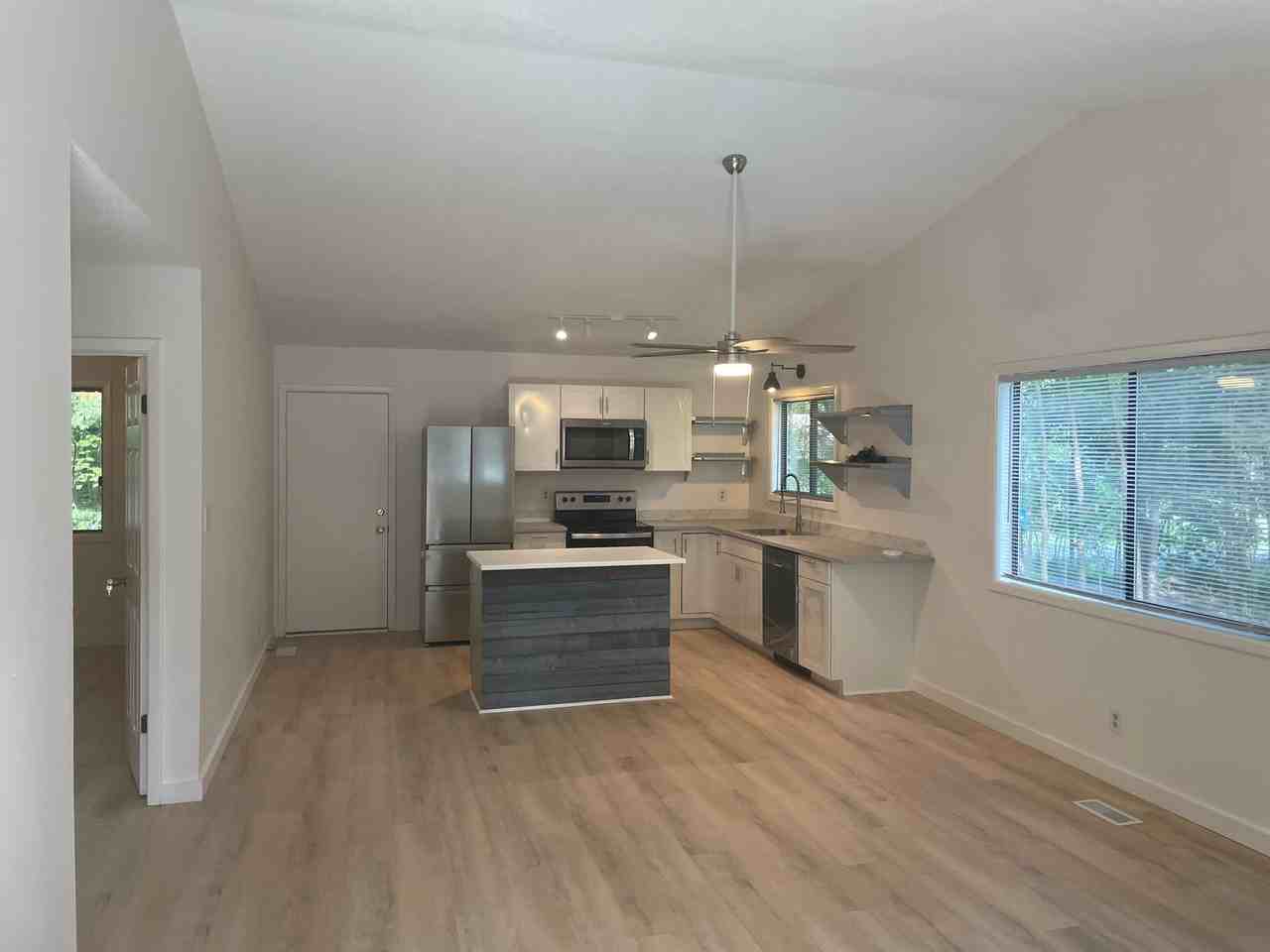 1101 W Main St - Photo 3 of 11