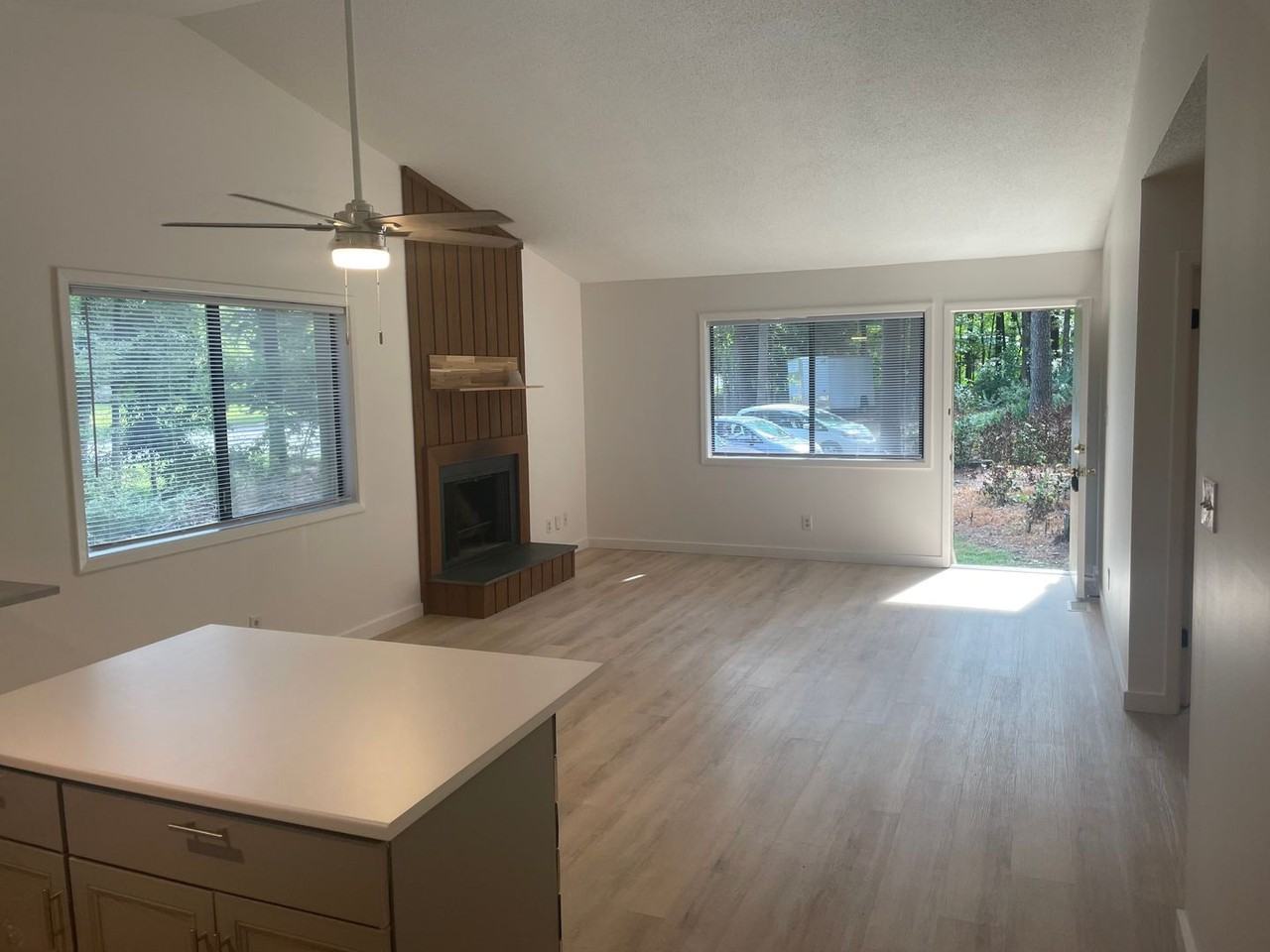 1101 W Main St - Photo 5 of 11