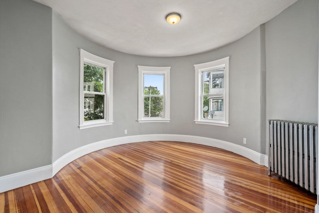 36 Bellevue St - Photo 5 of 21