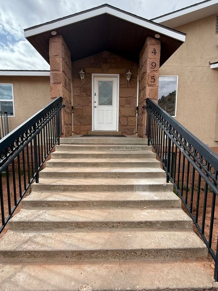 495 E Jessop Ave - Photo 2 of 14