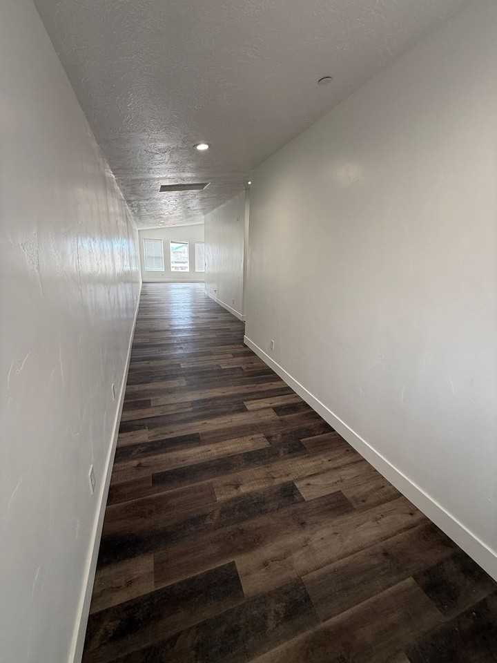 495 E Jessop Ave - Photo 3 of 14