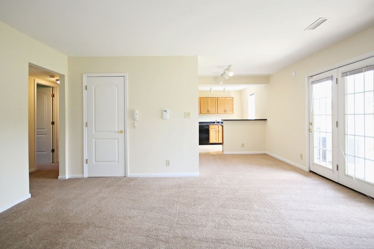 1504 Villa Ter #C - Photo 2 of 13