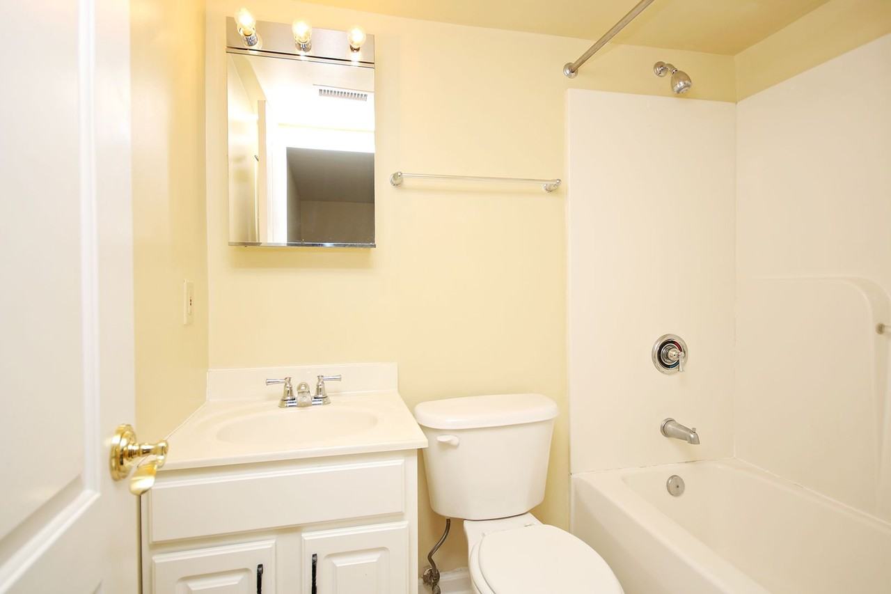 1504 Villa Ter #C - Photo 7 of 13