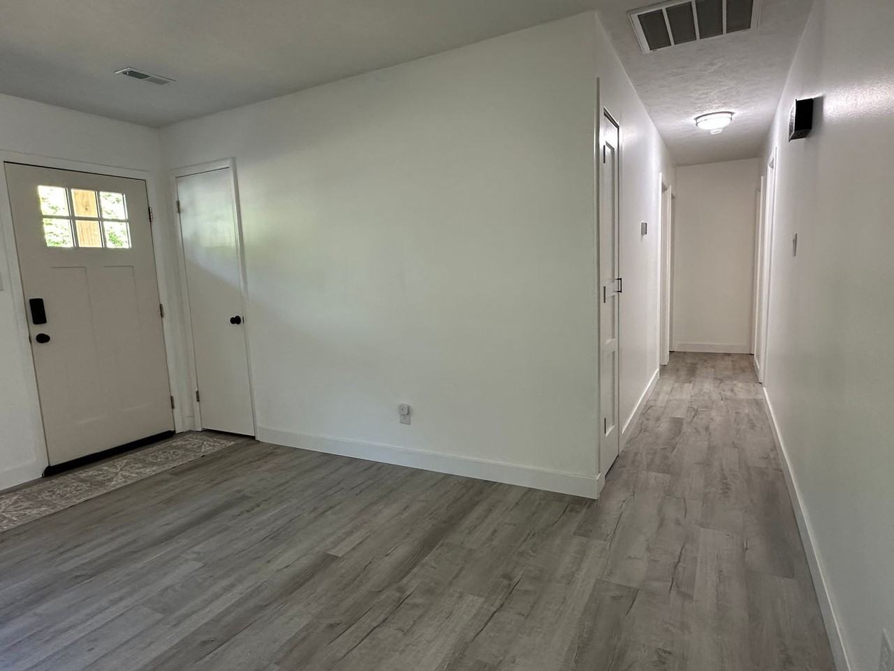 975 Lisa Ave - Photo 3 of 21