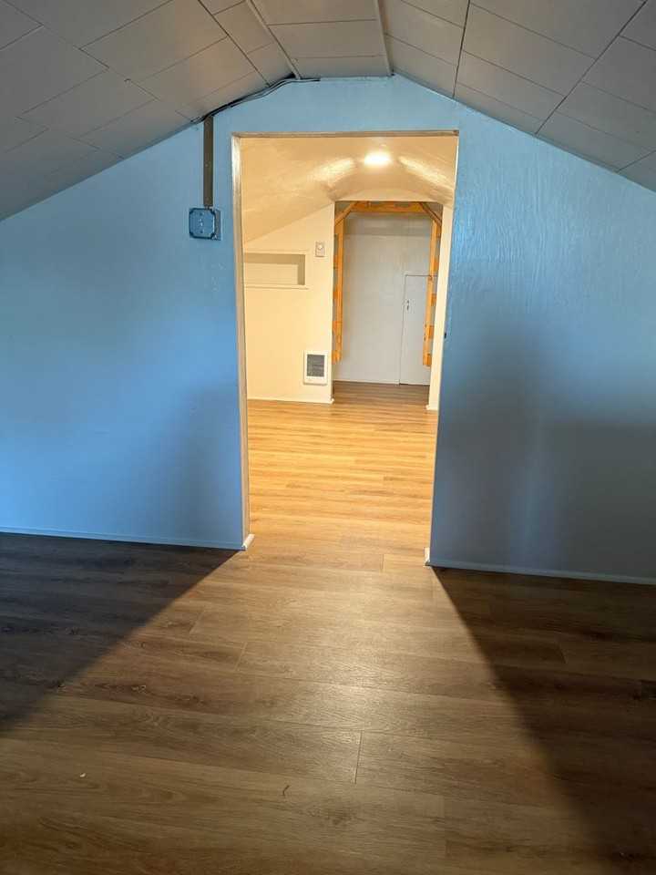 960 Maryland Ave - Photo 7 of 16