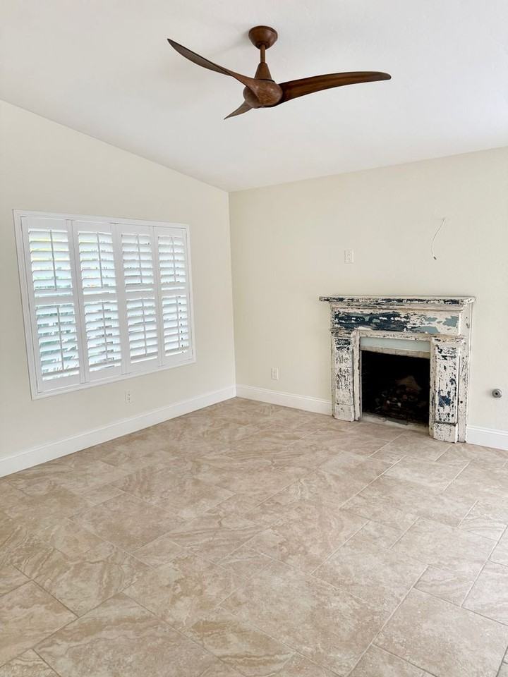 701 Shadow Tree Dr - Photo 3 of 12