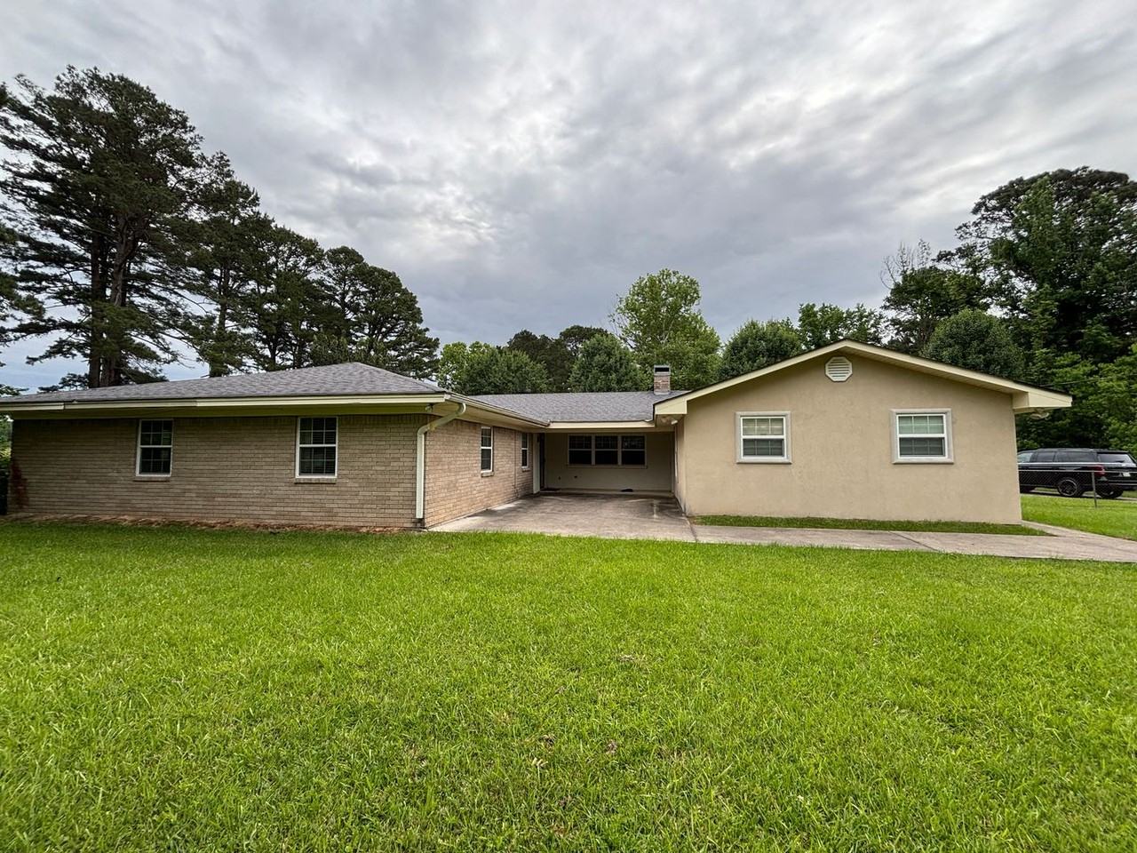 3173 Fuller Rd - Photo 2 of 20