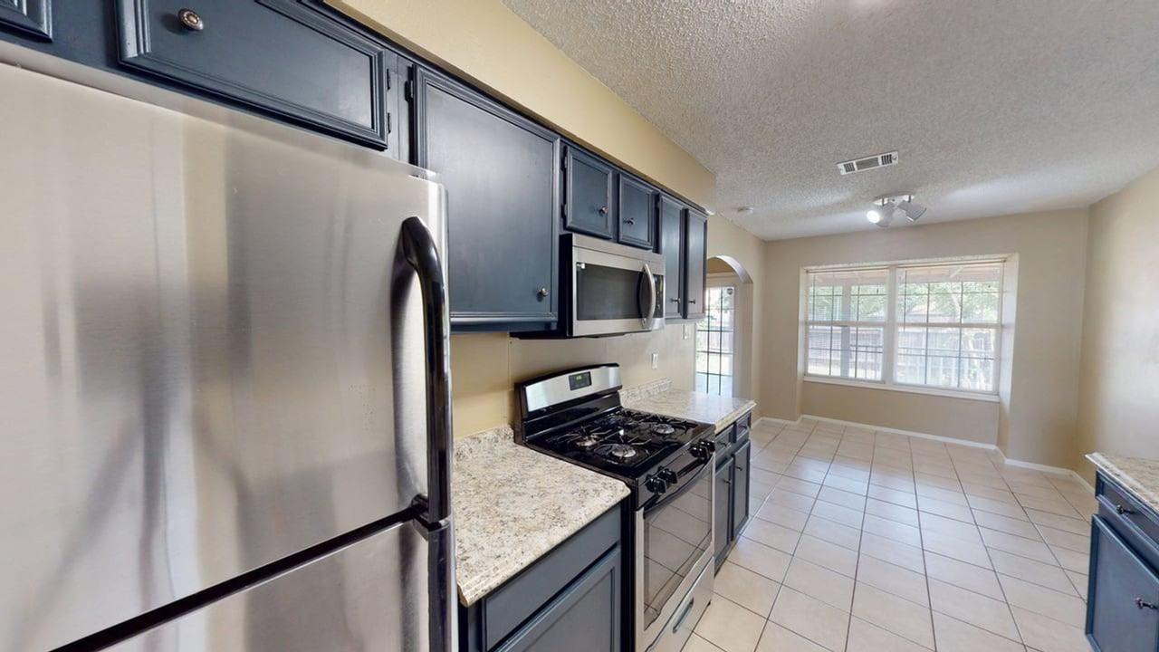 10504 Wendts Way - Photo 3 of 30