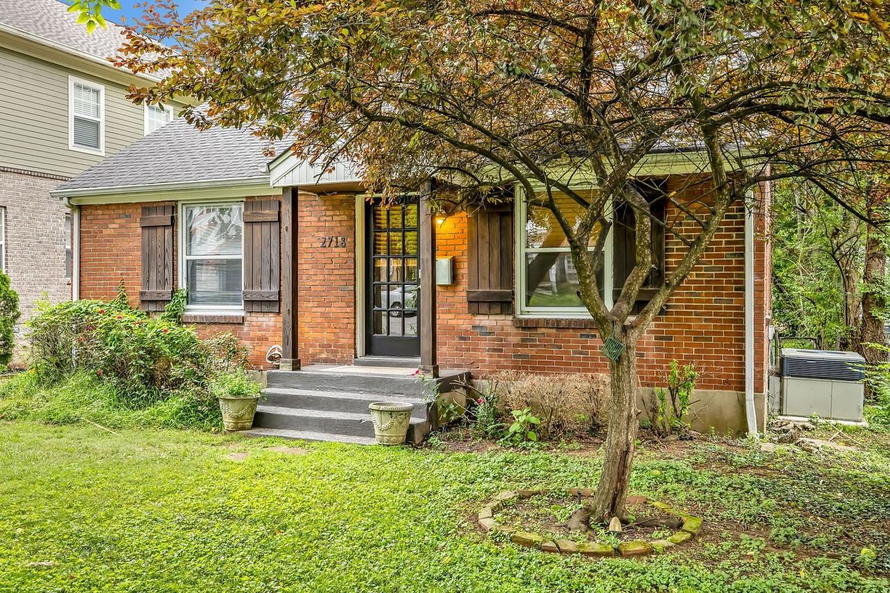 2718 Acklen Ave - Photo 3 of 27