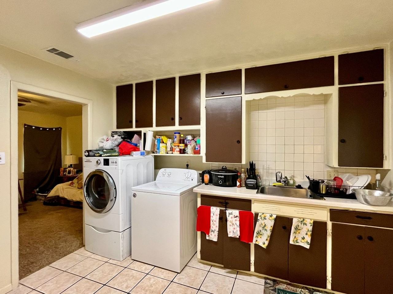 1612 Wayne St - Photo 2 of 10