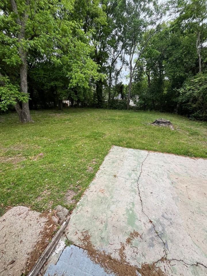 1061 54th St - Photo 5 of 7