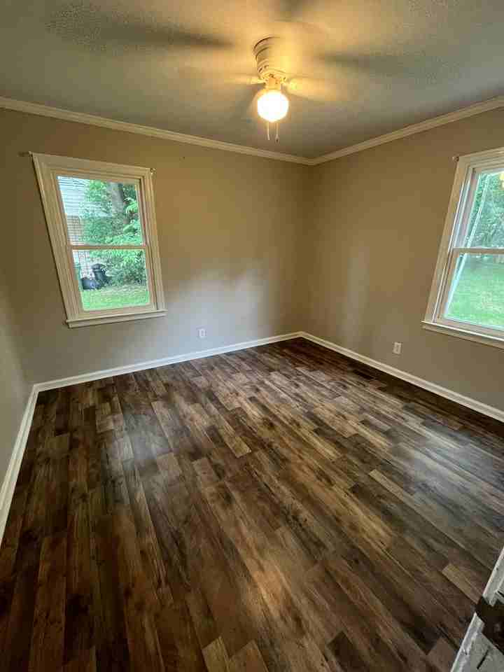 1061 54th St - Photo 7 of 7