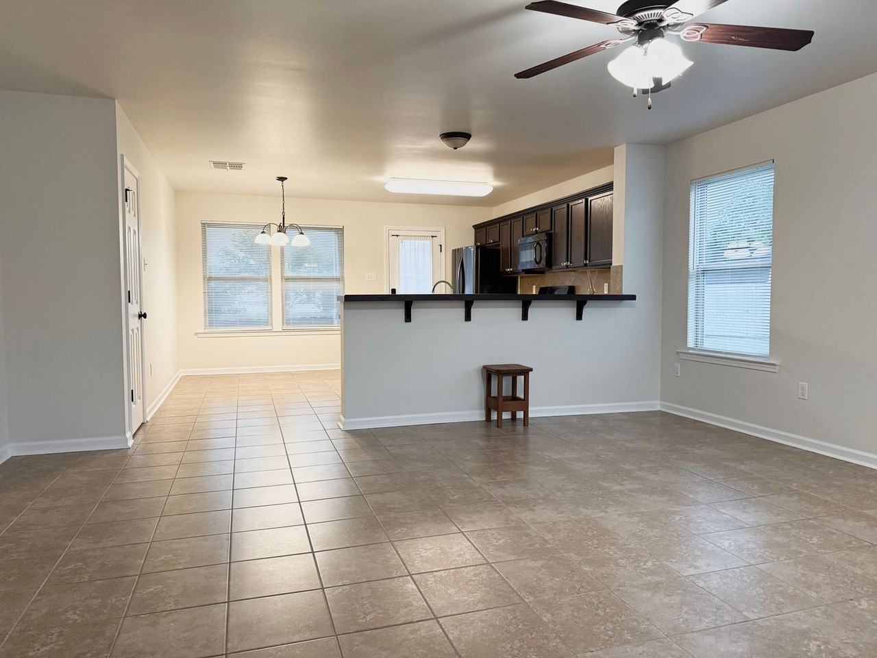 15390 Eaglestone Dr - Photo 3 of 14