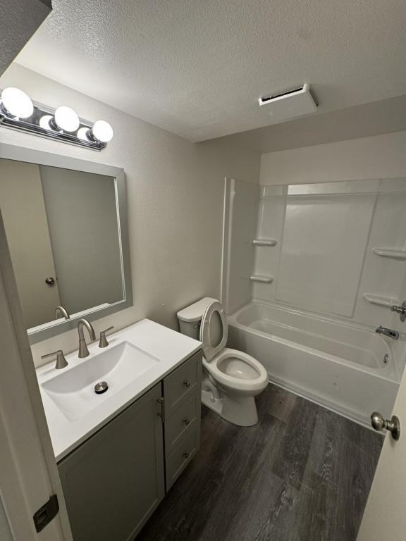 2501 24th St - Photo 7 of 7