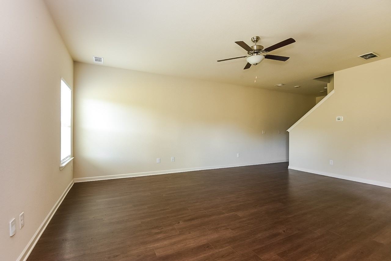 151 Innis Brook Cir - Photo 3 of 43