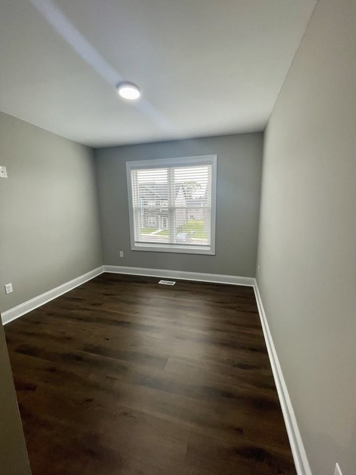 105 Emanuel Ct #1 - Photo 2 of 37