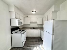 4741 NW Motif Manor Blvd - Photo 1 of 1