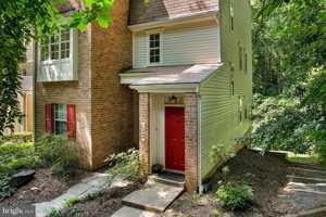 featured image of 10488 Parthenon Ct #1