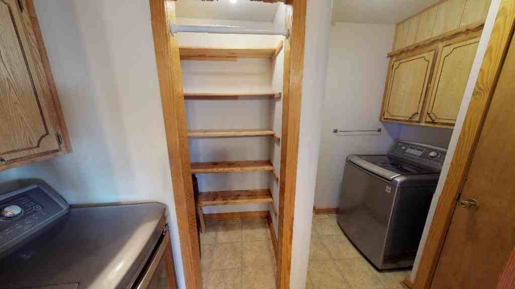 321 H St - Photo 3 of 10
