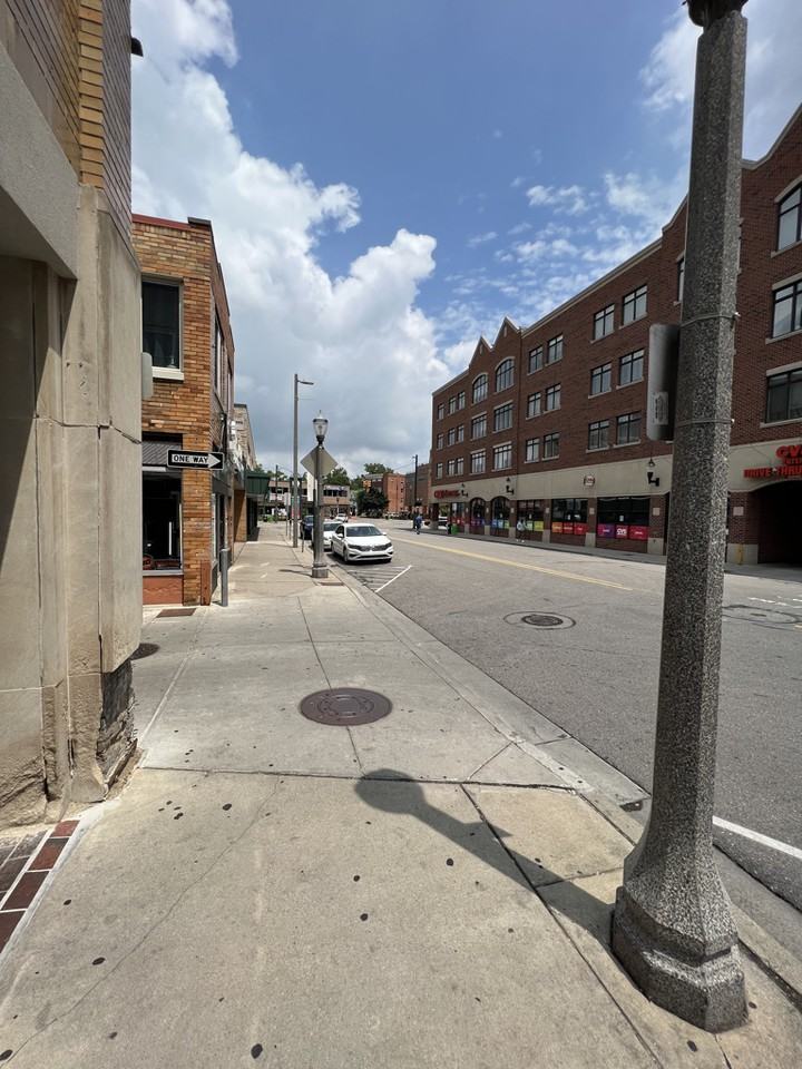 211 Mac Ave #B - Photo 5 of 9