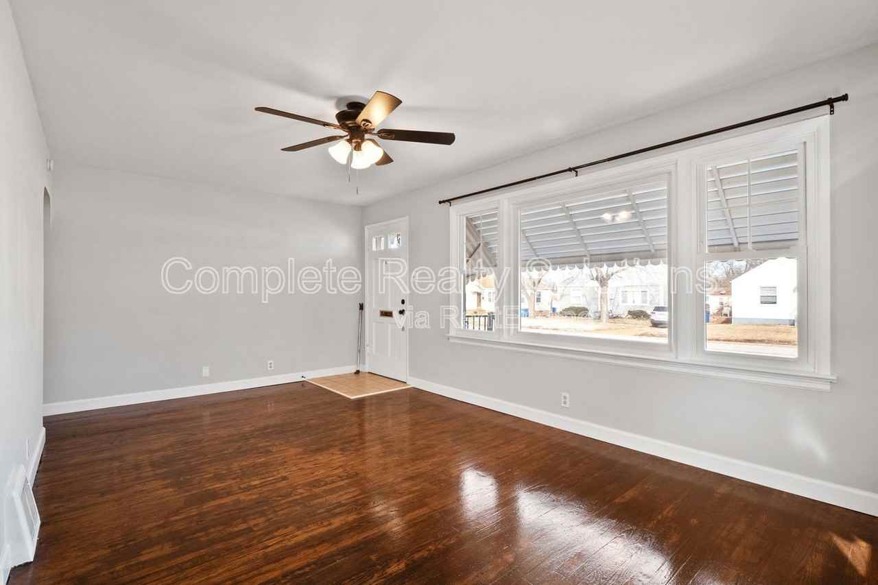 8118 Blanchard Dr - Photo 7 of 29